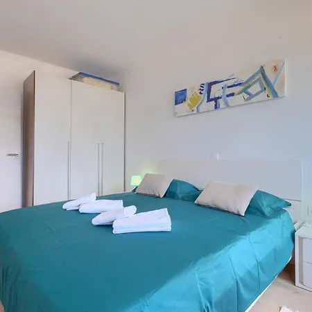 Ellis Apartament *