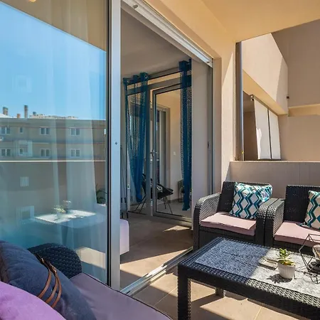 Apartament Ellis *